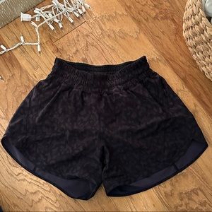 Lululemon track that mid rise line shorts 5”